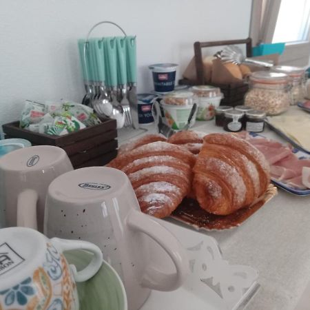 B&B Luchia Орозей Екстер'єр фото