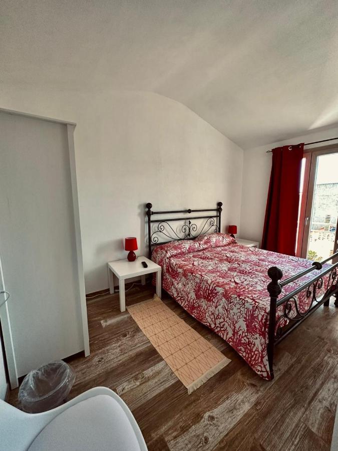 B&B Luchia Орозей Екстер'єр фото