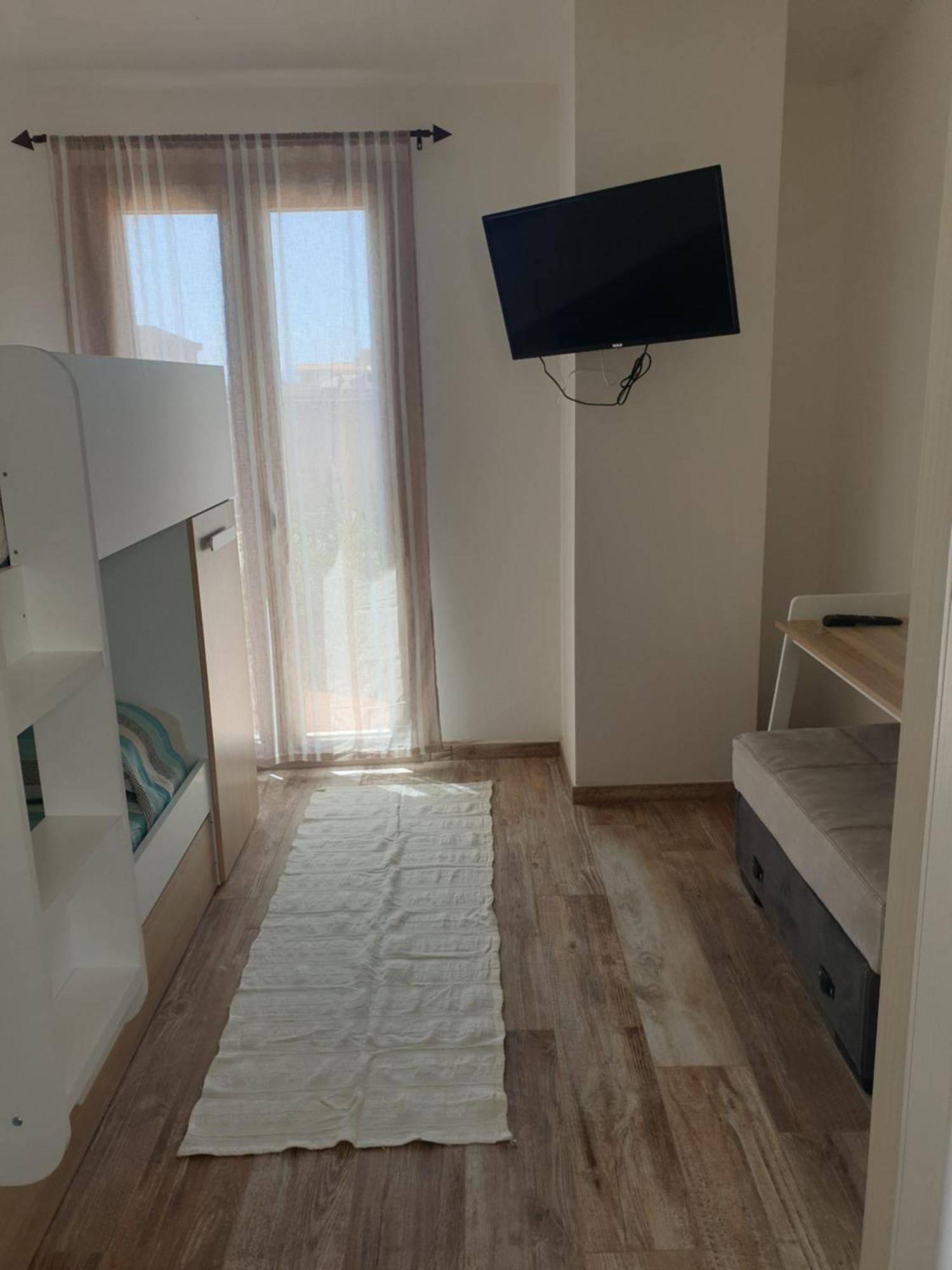 B&B Luchia Орозей Екстер'єр фото