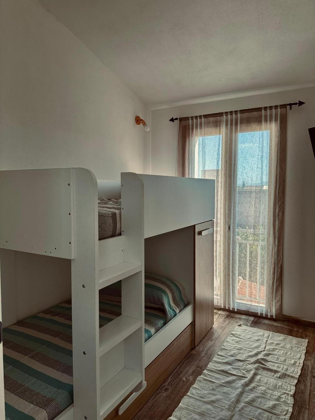B&B Luchia Орозей Екстер'єр фото